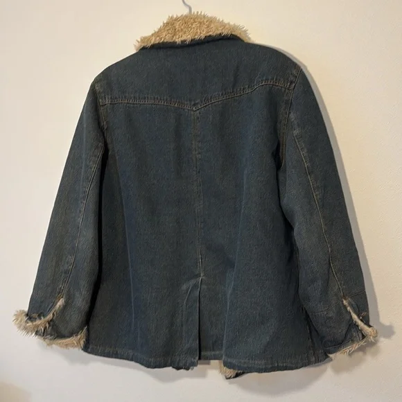 Vintage Braetan Denim Jacket with Faux Fur Trim - Picture 8 of 8